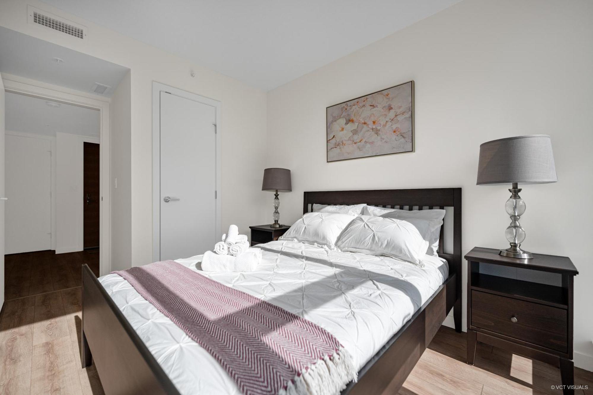 Center Brand New 1 Bedroom 4 Guests Apartment *